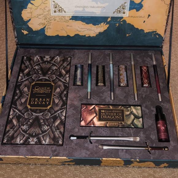 COPY - Urban Decay Game of Thrones Vault - Picture 3 of 8